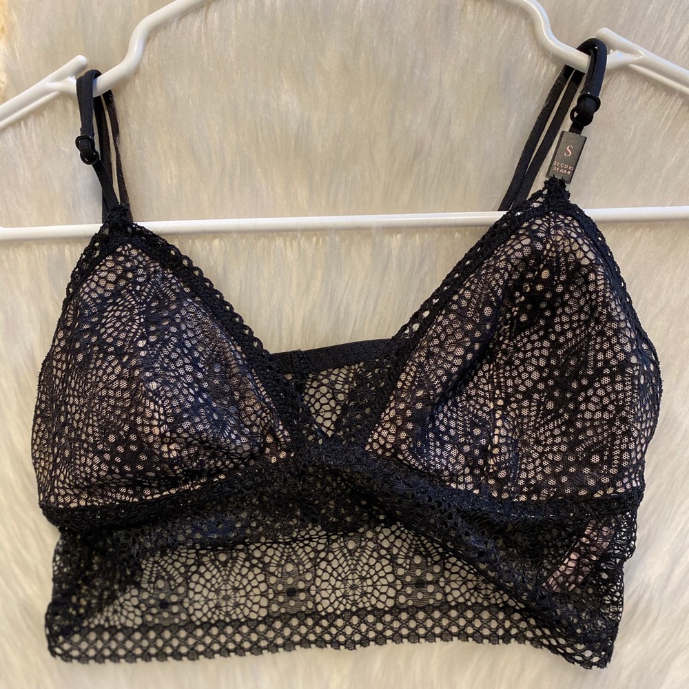 Victoria’s Secret Black Lace Bandeau Bra. Size S.